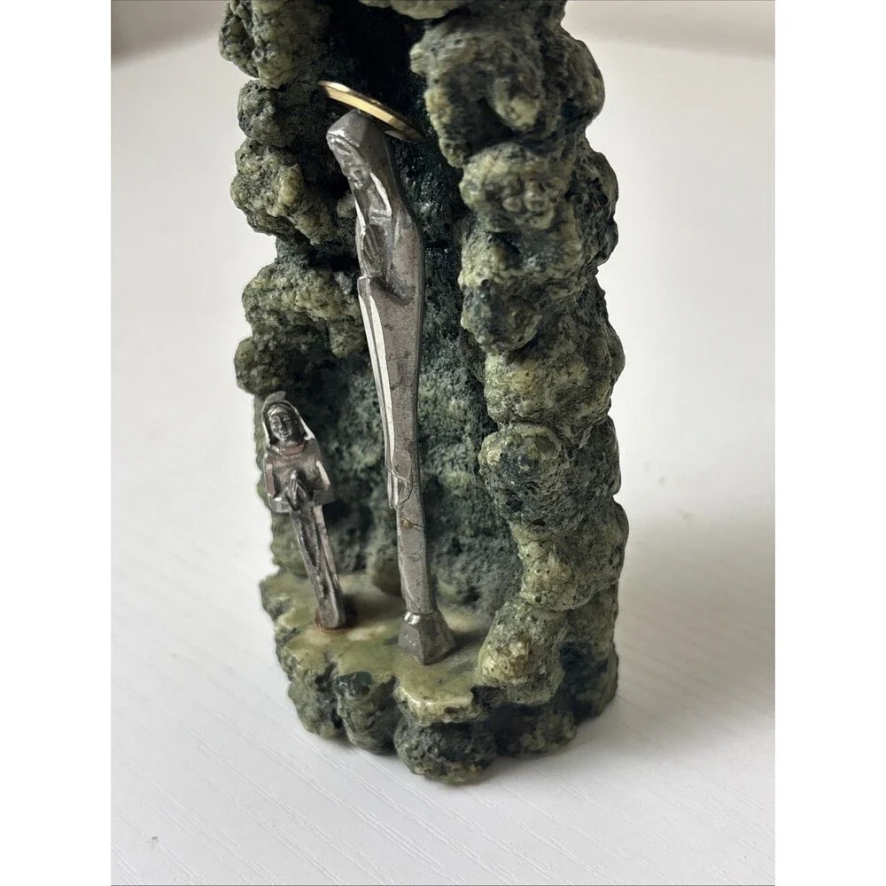 Lourdes Grotto Virgin Mary St Bernadette Freestanding Resin Metal 5
